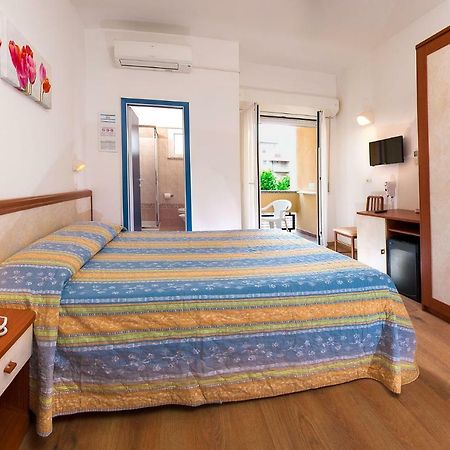 Hotel Alba Serena Misano Adriatico Ngoại thất bức ảnh
