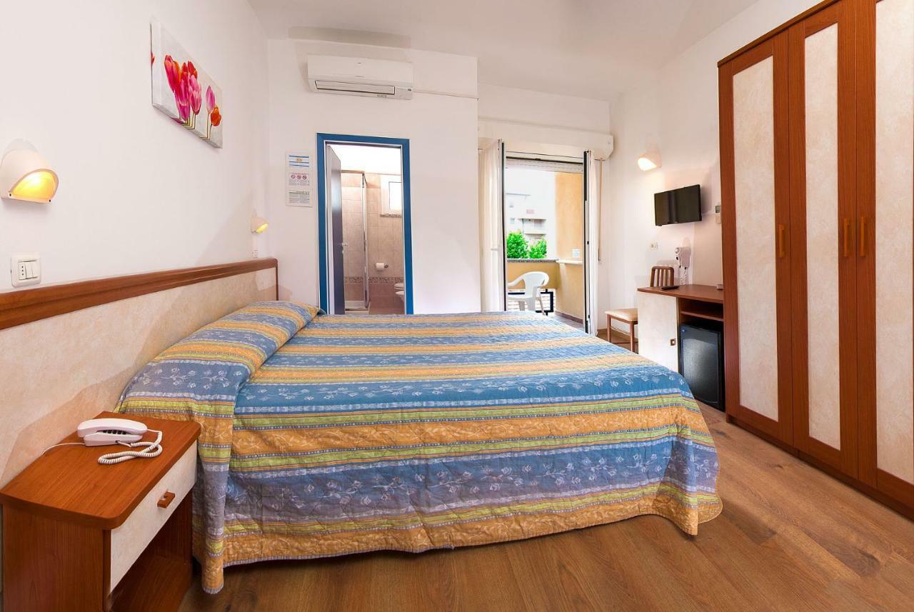 Hotel Alba Serena Misano Adriatico Ngoại thất bức ảnh